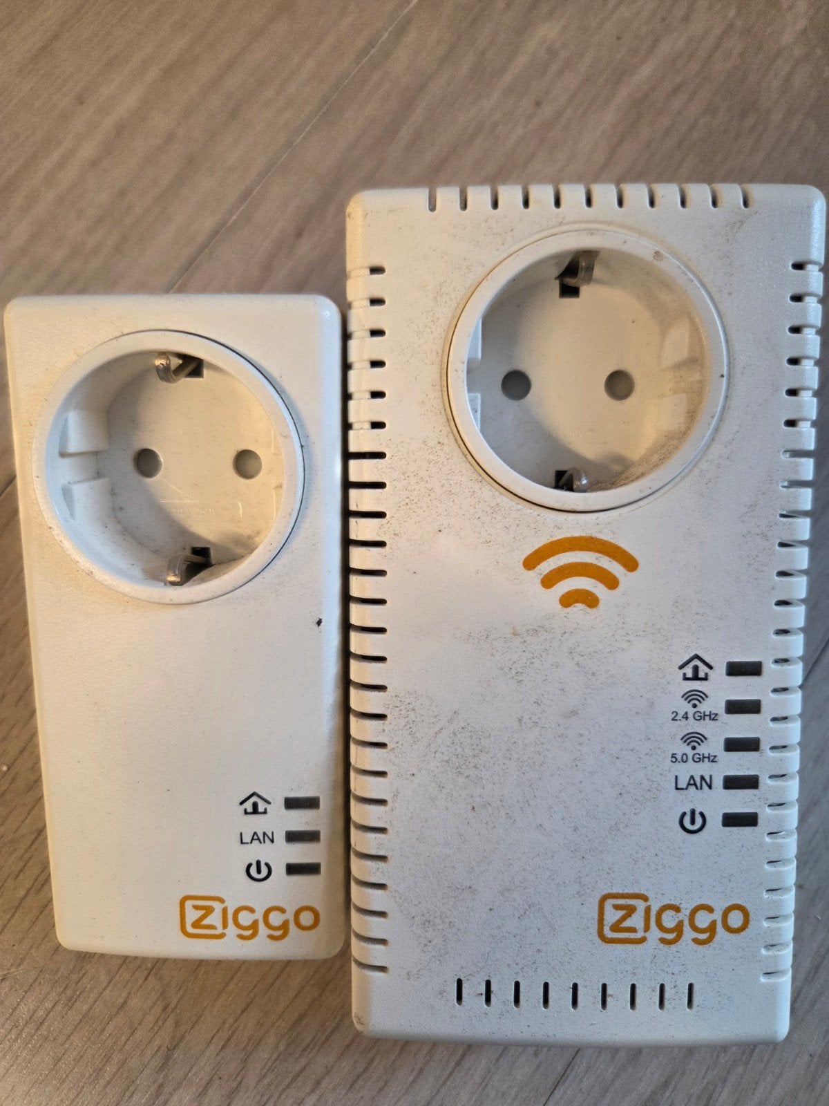 Ziggo Powerline Adapters (2 stuks) met wifi, Ophalen of Verzenden, Gebruikt, Router, Ziggo