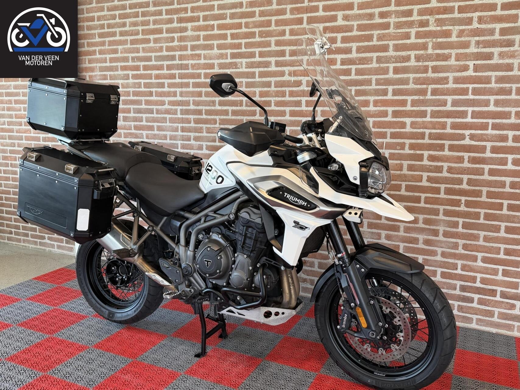 Triumph Tiger 1200 Explorer XCA, kofferset hand/zadel verwa, Handvatverwarming, 1215 cc, Meer dan 35 kW, Toermotor