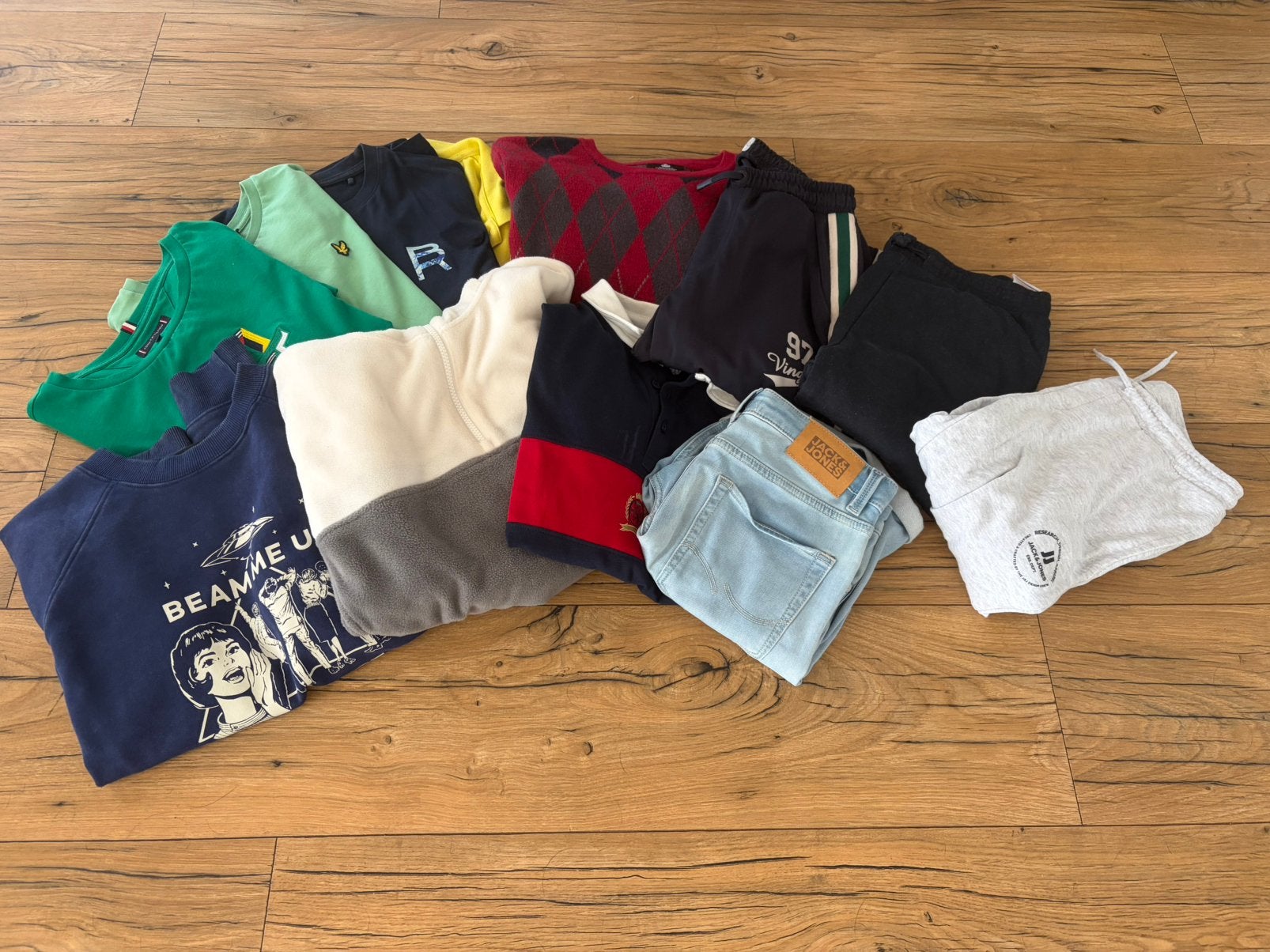 Verschillende broeken, truien en t-shirts, Ophalen, Zo goed als nieuw, Jongen, Trui of Vest