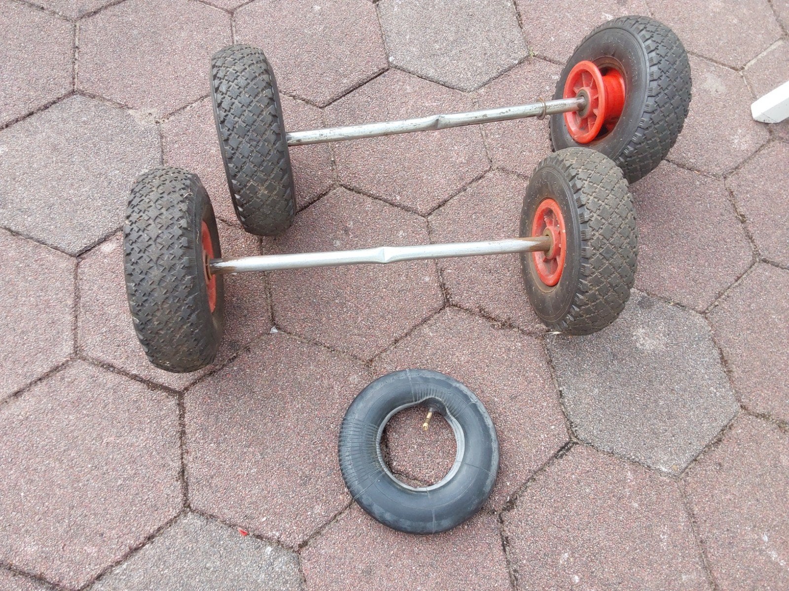 Bolderkar wielen 260x85 met 1x lekke band, Ophalen, Gebruikt