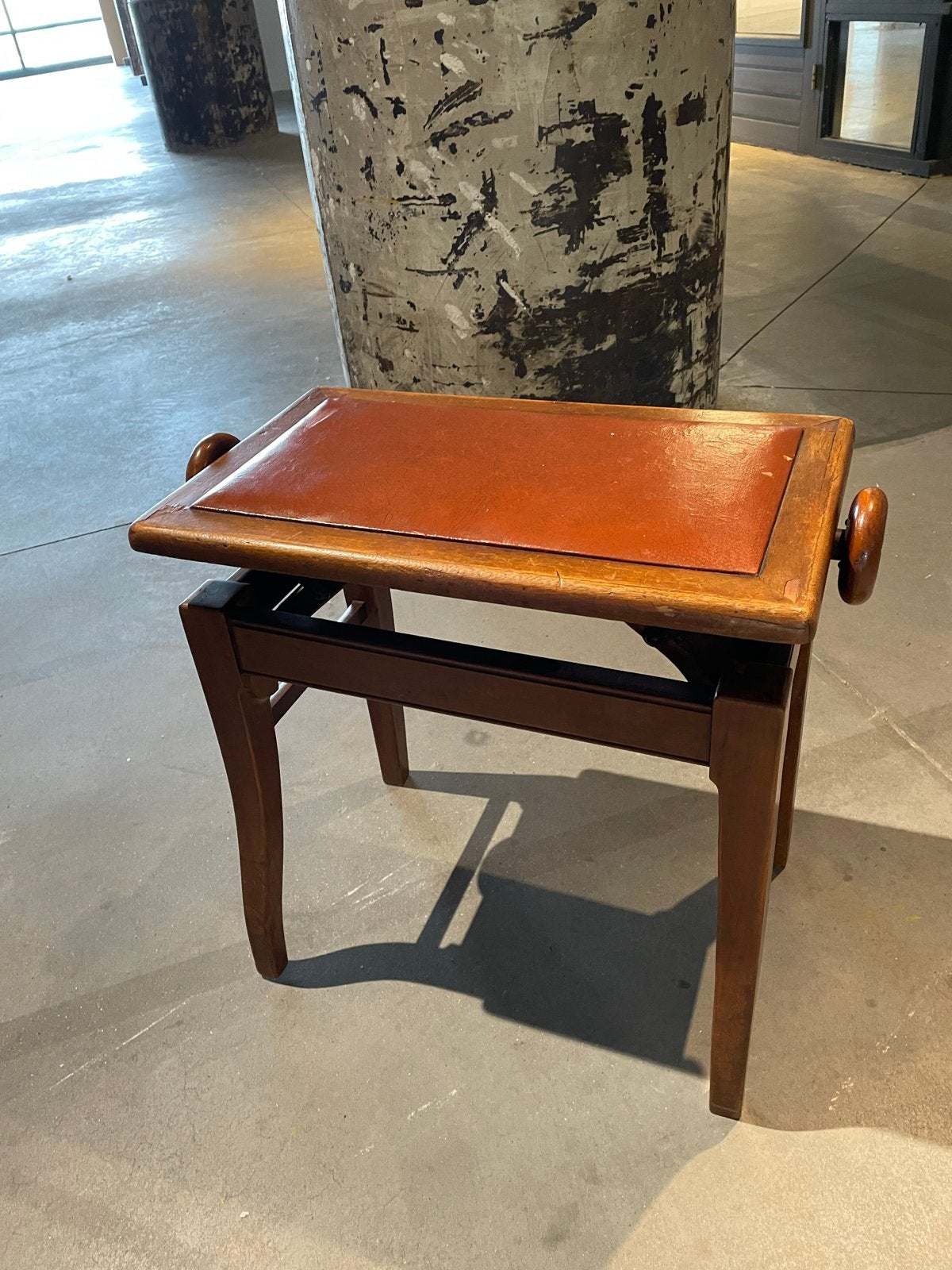 Antieke Vintage Piano Kruk - In Hoogte Verstelbaar pianokruk, ., 2de hands, Rechthoekig, .