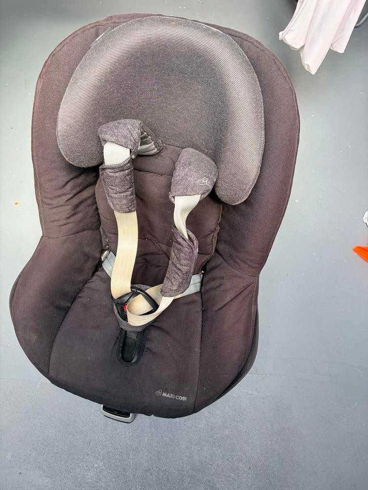Maxi Cosi FamilyFix base met Pebble en Pearl autostoeltjes, Kinderen en Baby's, Autostoeltjes, Gebruikt, 0 t/m 18 kg, Ophalen of Verzenden