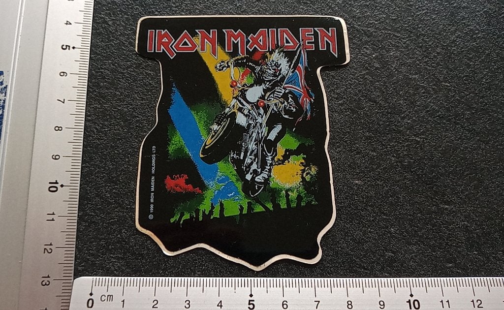 Iron Maiden mooie zeldzame 1990 infinite dreams sticker st11, Verzenden, Nieuw, Overige typen