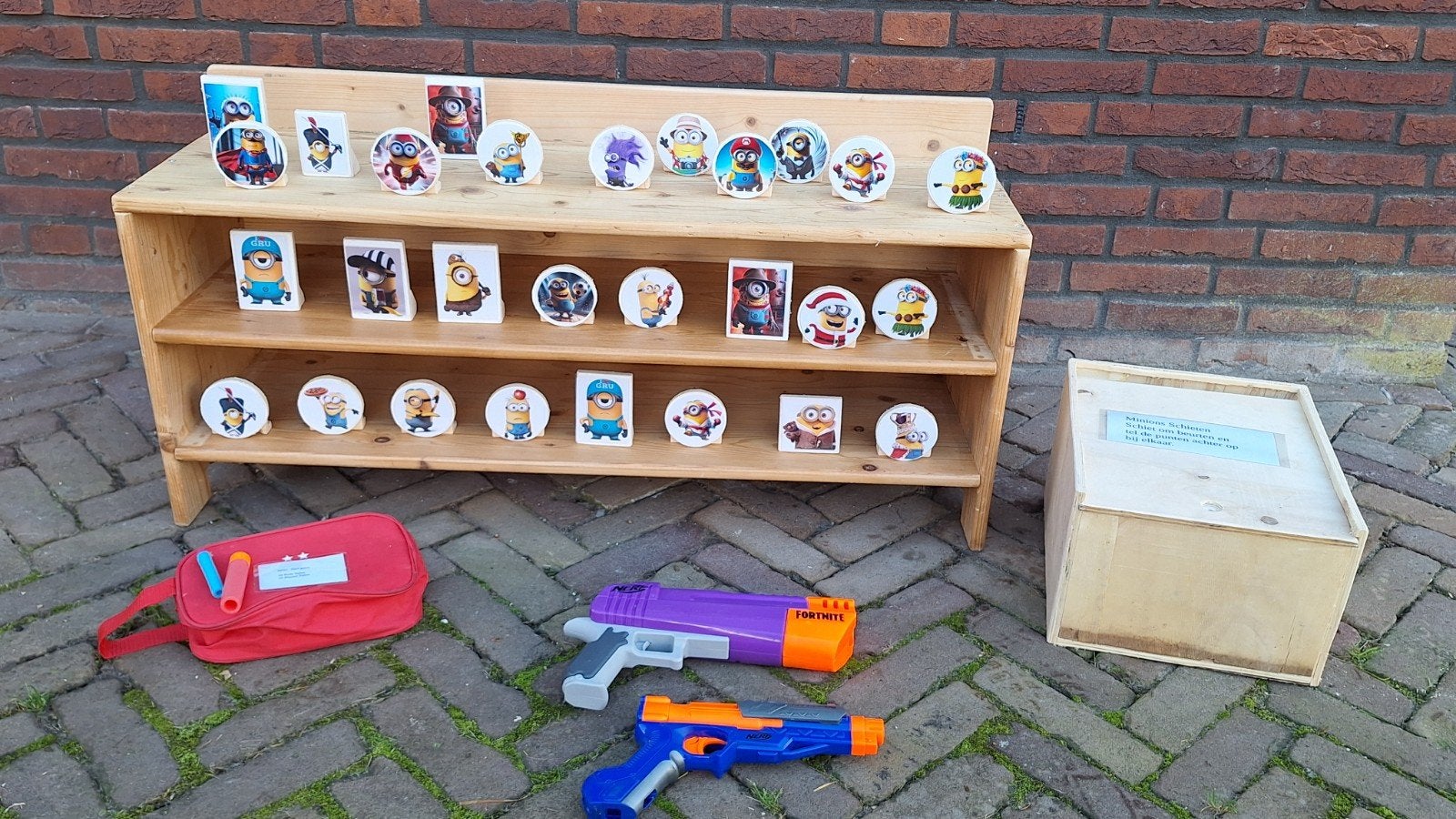 Minions schieten  Oud Hollandse spellen, Ophalen
