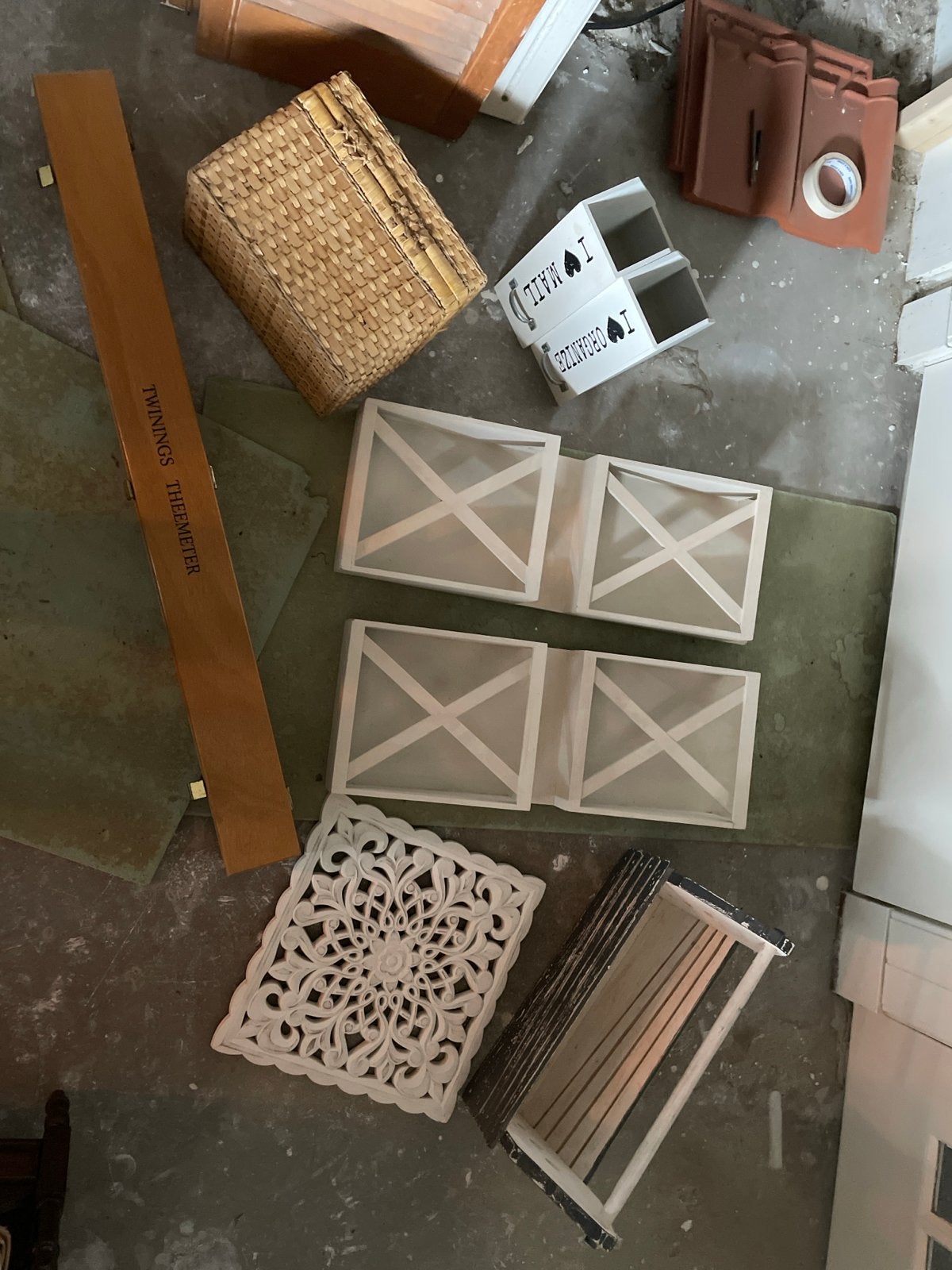 Diverse woonaccessoires: manden, bakken, theemeter & meer, Ophalen, Gebruikt, Meerkleurig, Natuurlijk materiaal