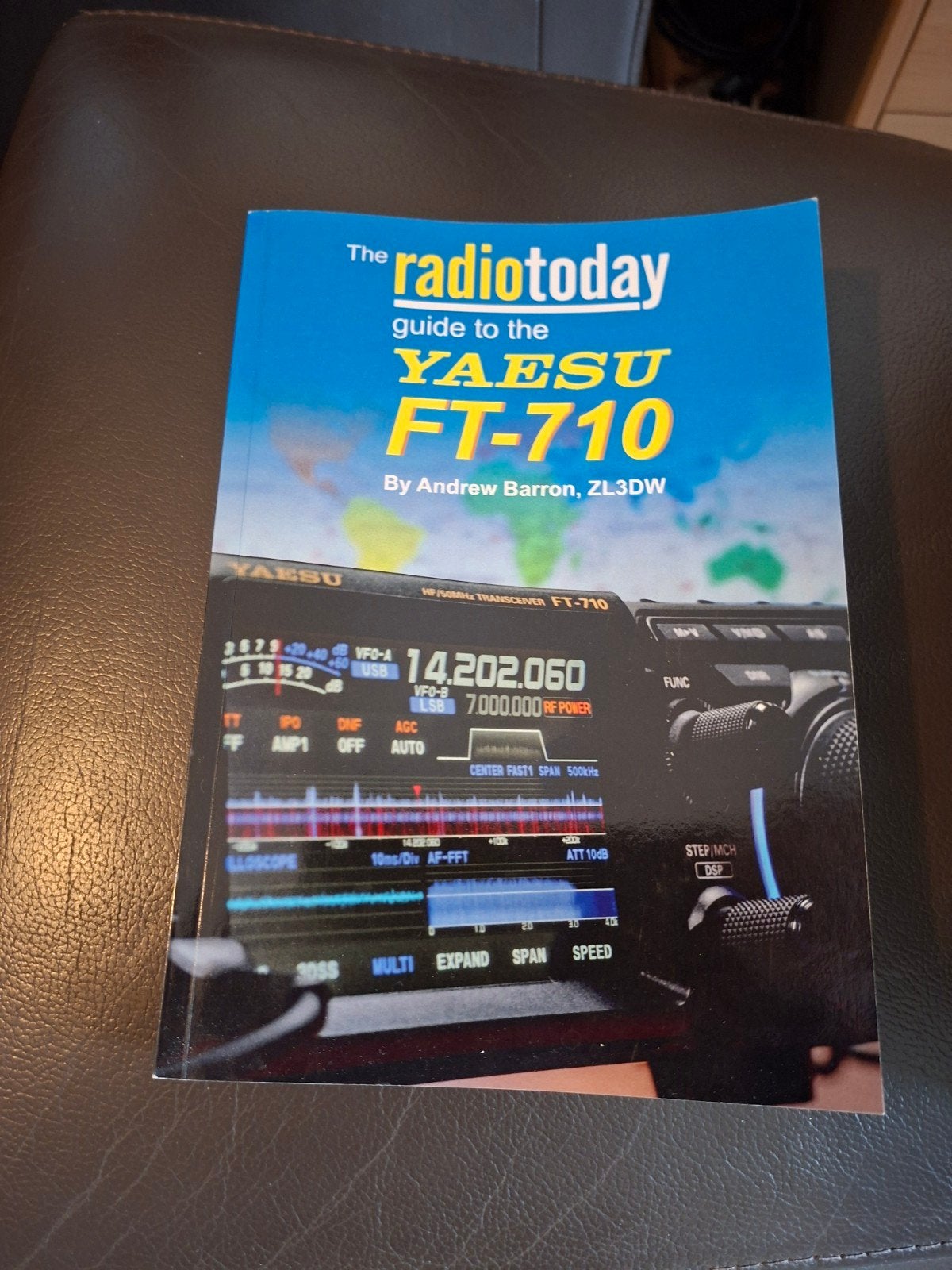 Yaesu FT-710 HF/50MHz Transceiver met boek en kabels., Ophalen, Gebruikt, Zender en Ontvanger
