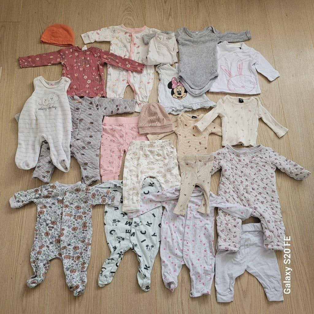 Baby kledingpakket meisje maat 50/56 vest, onesie, broek etc, Ophalen of Verzenden, Zo goed als nieuw, Maat 56