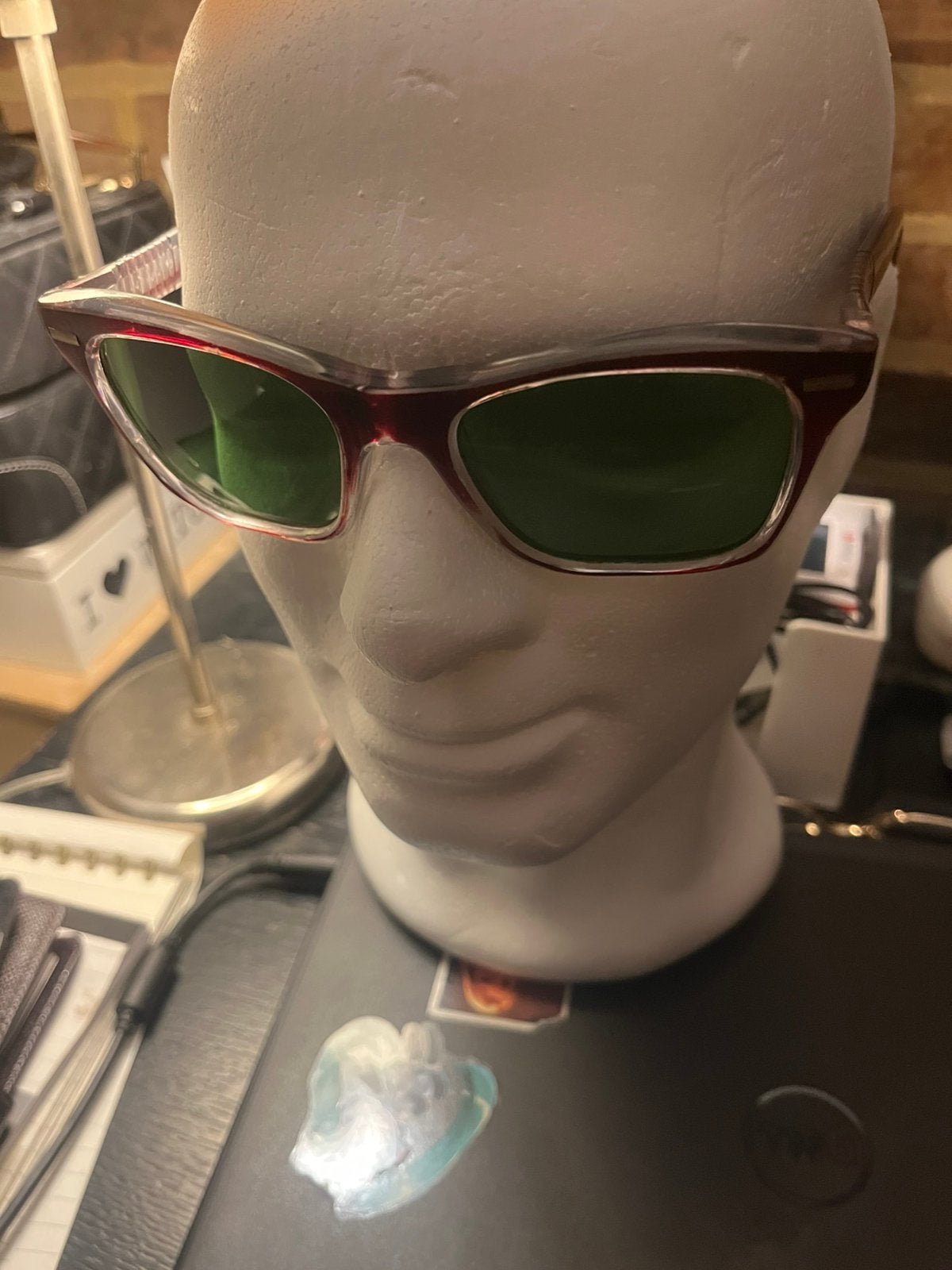 Bijzondere Samco sport racing!! Voorloper van Persol! 1950s, Overige merken, Zonnebril, Ophalen of Verzenden, Zo goed als nieuw