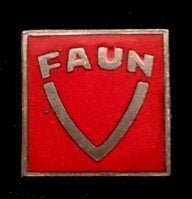 Faun speld- rood emaille, Verzamelen, Verzenden, Zo goed als nieuw, Transport, Speldje of Pin