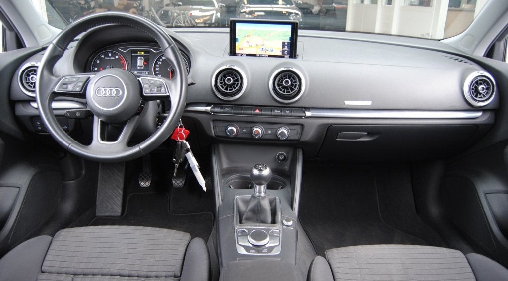 Audi A3 Sportback 30 TFSI Sp. L. Ed. | Cruise | Navi | Bluet, Gebruikt, Euro 6, Automatische klimaatregeling, 1165 kg