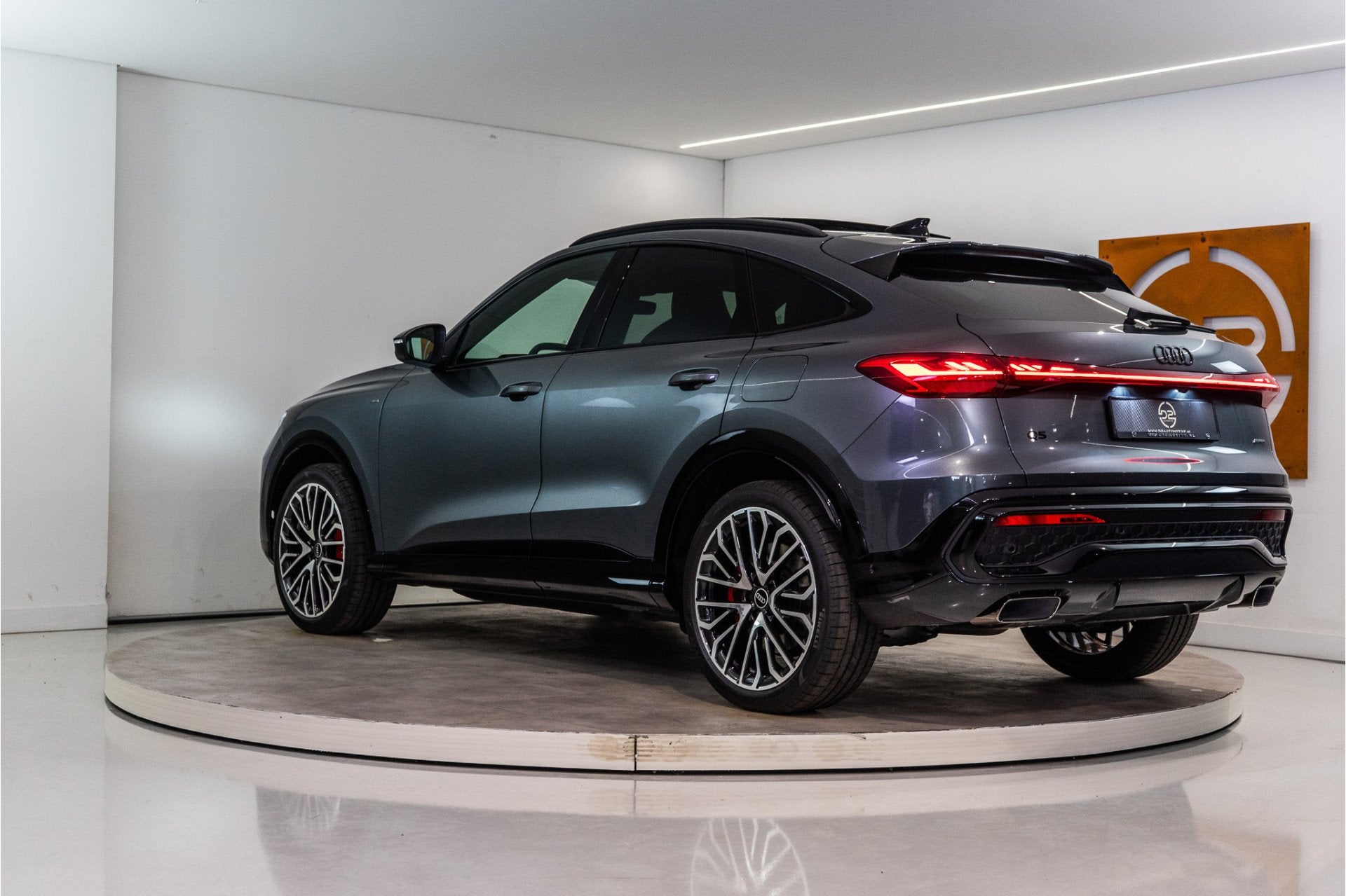 Audi Q5 Sportback e-hybrid 270KW Quattro S Edition 367PK | 2, Auto's, Automaat, Zwart, 4 cilinders, 38 km/l