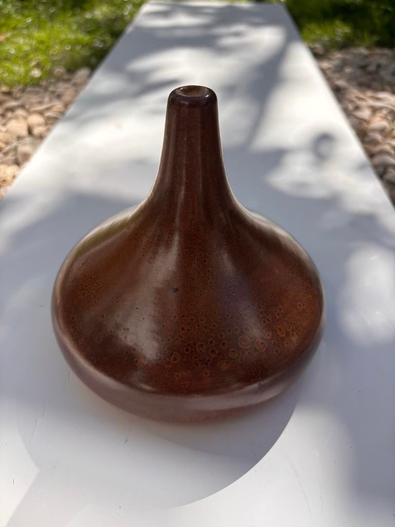 Uniek Studio Pottery vaasje, 14 cm hoog en breed, Ophalen of Verzenden