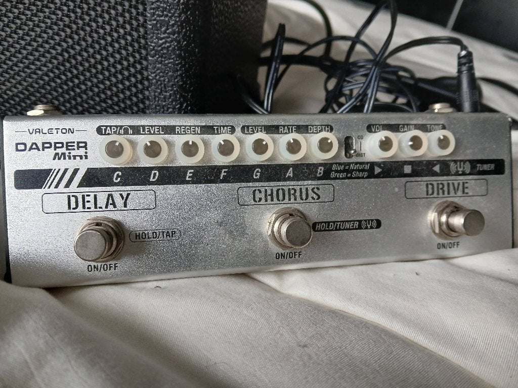 Gitaar versterker en effect pedaal, Muziek en Instrumenten, Ophalen, Gebruikt, Gitaar, Minder dan 50 watt