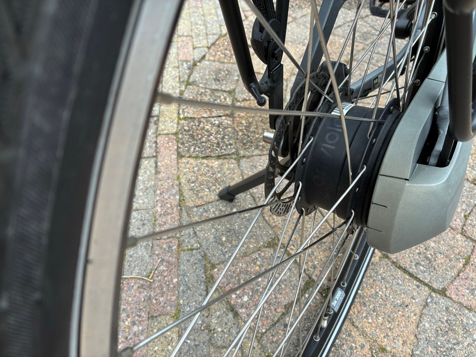 Rih X Omega 3 E-bike - Augustus 2022 - 500W accu., Fietsen en Brommers, Elektrische fietsen, Zo goed als nieuw, 50 km per accu of meer