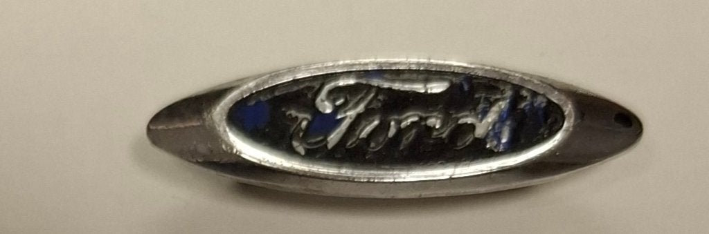 Embleem Ford ovaal circa lengte 9 cm x 2.5 Cm, Ophalen of Verzenden