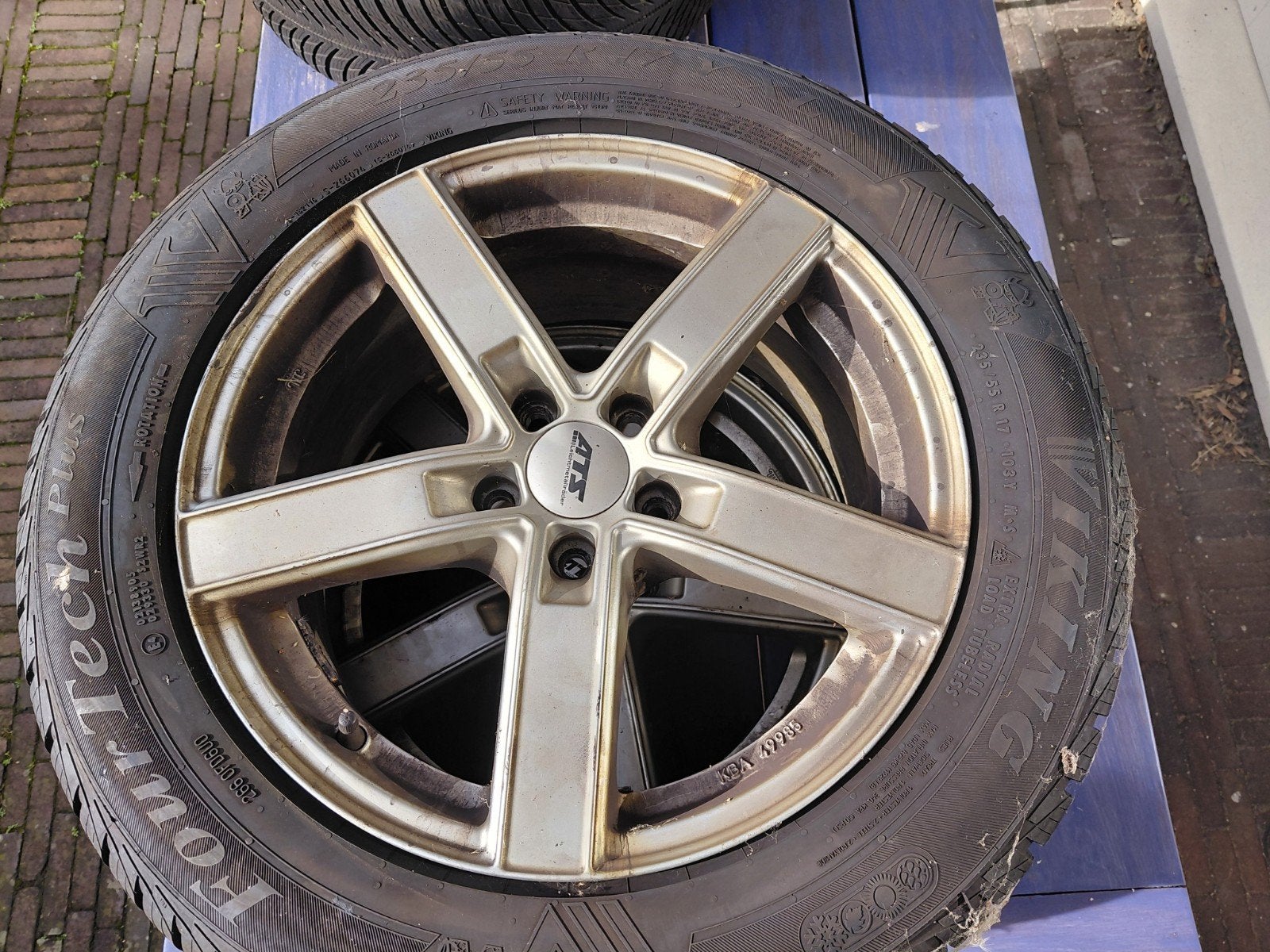 4 banden met velgen: 2x All Season (zgan) en 2x Winterbanden, Ophalen, Gebruikt, Banden en Velgen, 17 inch