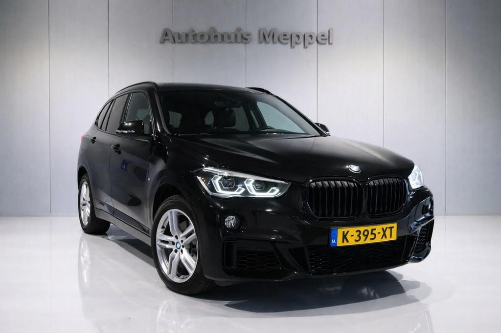 BMW X1 xDrive20i M-Sport/// | LED | Panoramadak | PDC | Shad, 1998 cc, Gebruikt, 2000 kg, Zwart