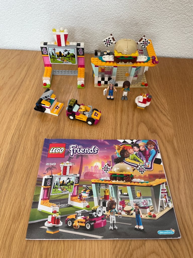 Lego Friends Go-kart drifting Diner (41349), Lego, Friends, Ophalen of Verzenden, Zo goed als nieuw