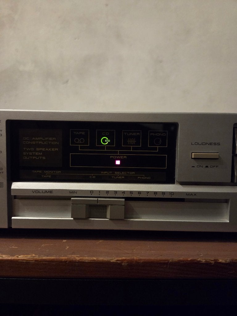 Akai AM-A102 versterker, Zo goed als nieuw, Ophalen, Overige merken, Minder dan 60 watt