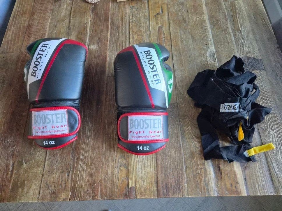 Booster Bokshandschoenen 14 oz met Everlast bandages, Ophalen of Verzenden, Zo goed als nieuw, Bokshandschoenen