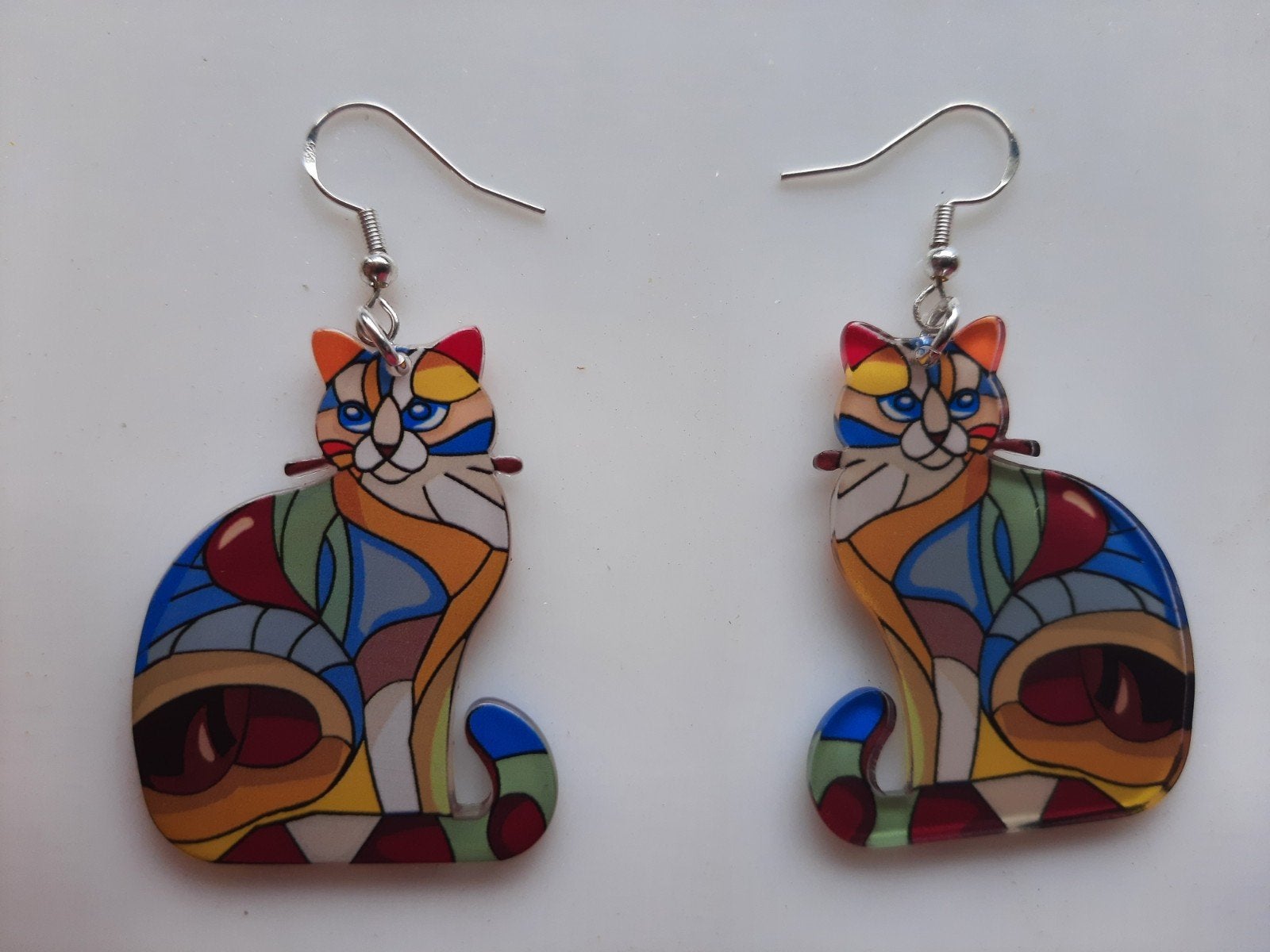 Glas in lood achtige katten oorbellen met zilveren haakjes, Sieraden, Tassen en Uiterlijk, Ophalen of Verzenden, Nieuw, Overige materialen
