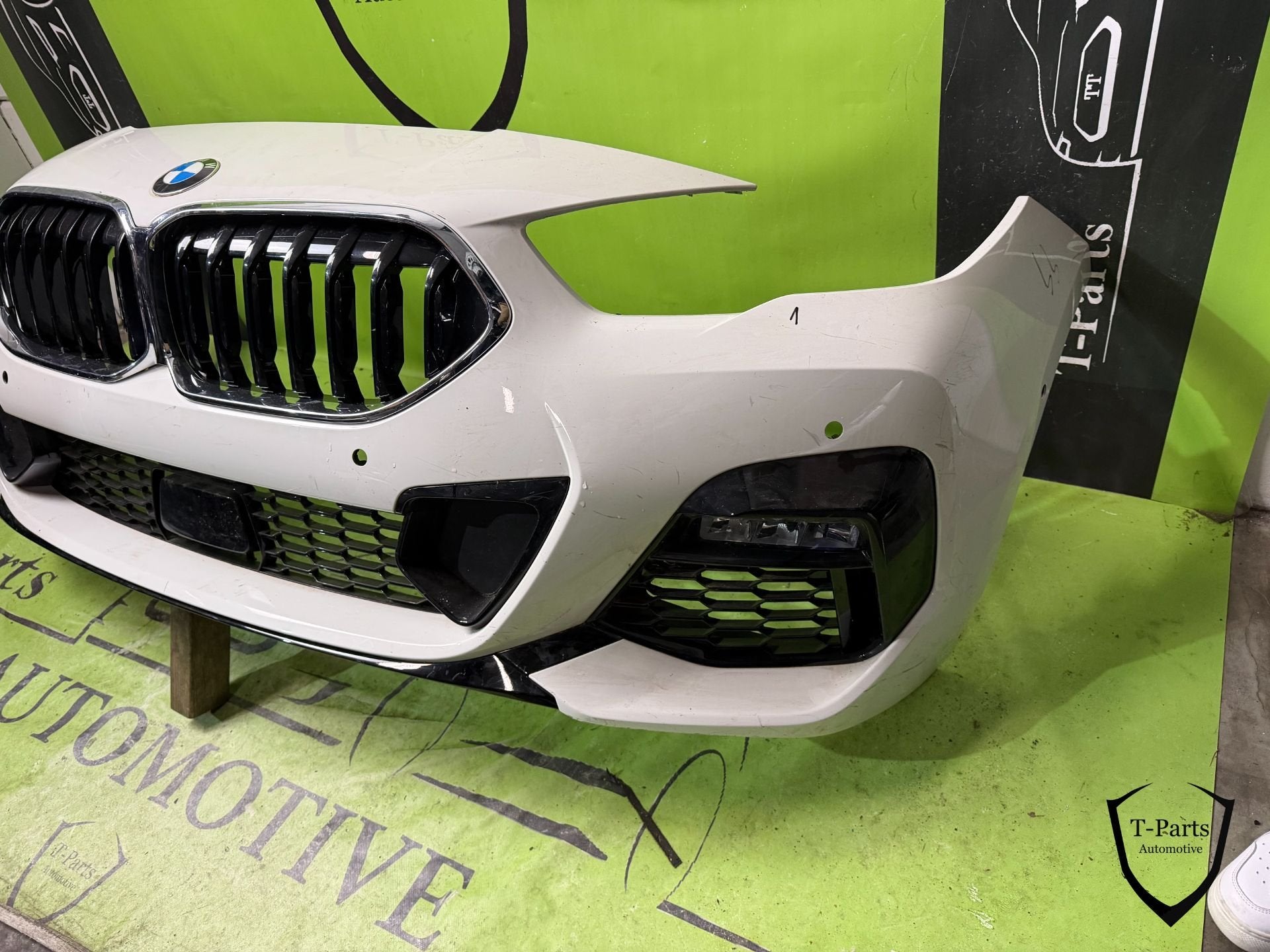 bmw 2 serie F44 bumper voorbumper 18+, Petuelring 130
80788  Munich, DE, Gebruikt, Info@bmw.de, Ophalen of Verzenden