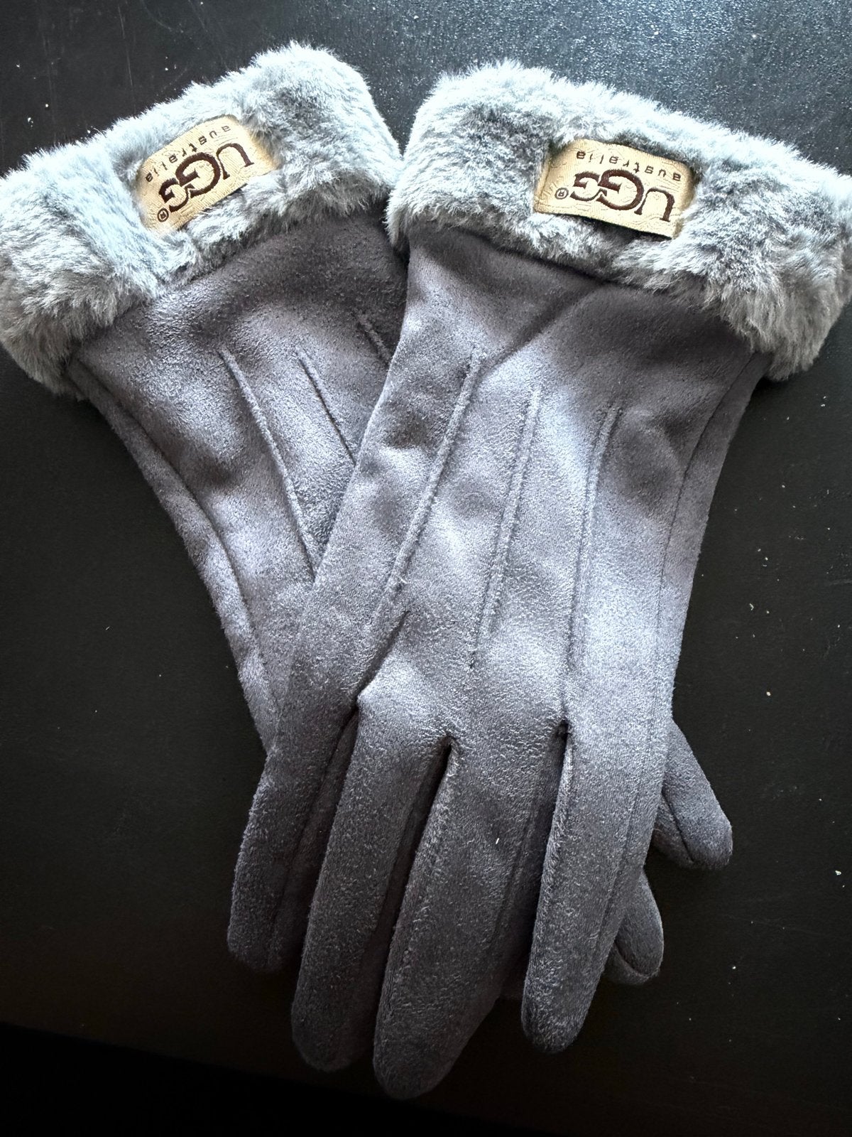 Nieuwe UGG Australia handschoenen met bontrand, Verzenden, Nieuw, Maat 38/40 (M), Handschoenen