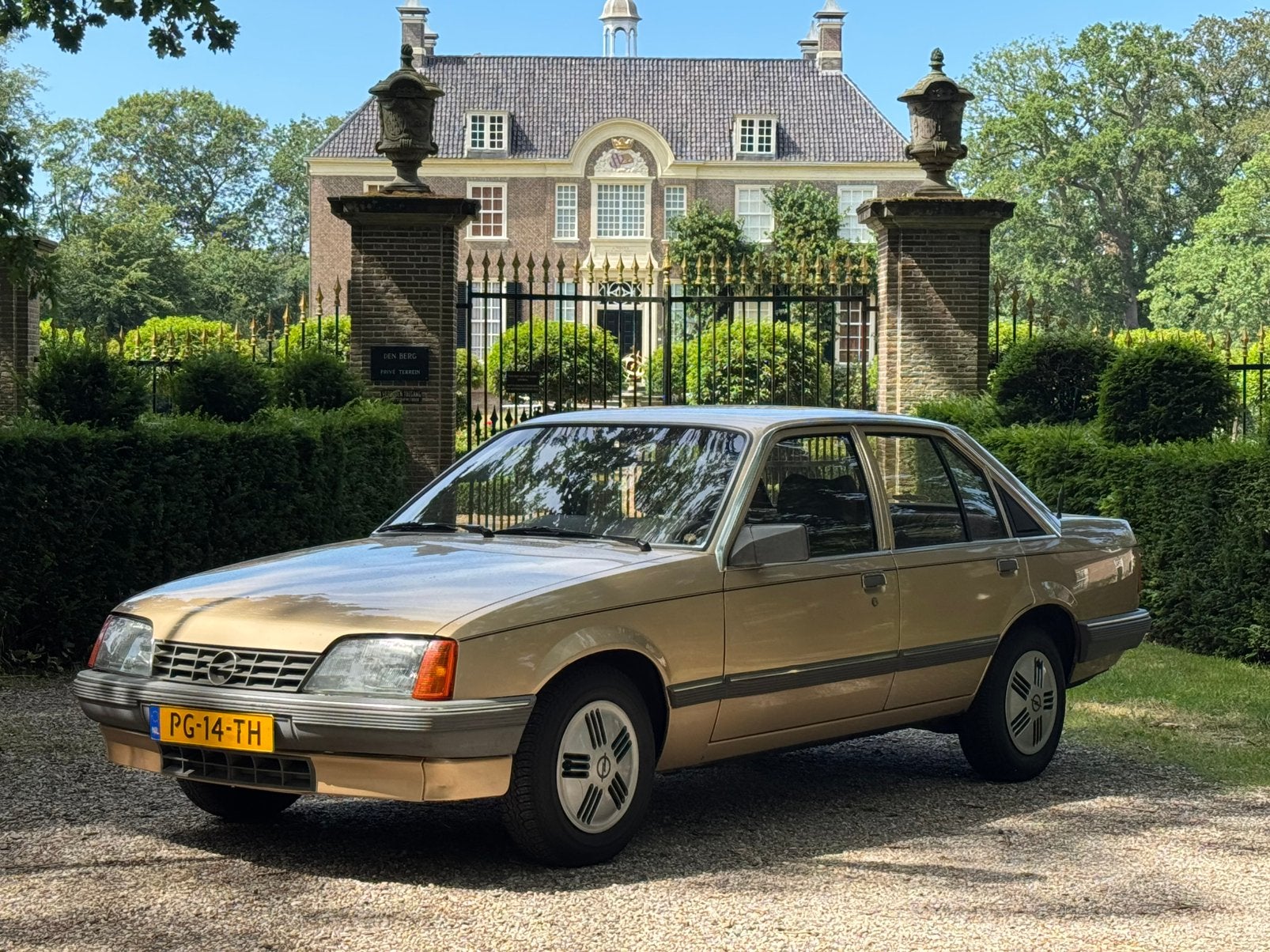 Opel Rekord 2.0S Oldtimer 1986 WEGENBELASTING VRIJ, CENDEURV, Auto's, Opel, Overige modellen, 4 cilinders, 1108 kg, 100 pk