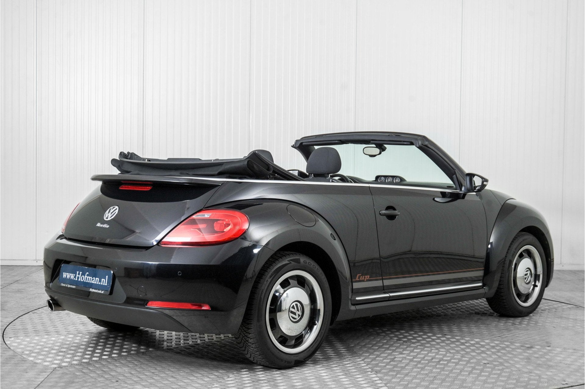 Volkswagen Beetle Cabriolet 1.2 TSI Design BlueMotion Cup Ed, Auto's, Voorwielaandrijving, Gebruikt, 4 cilinders, 4 stoelen