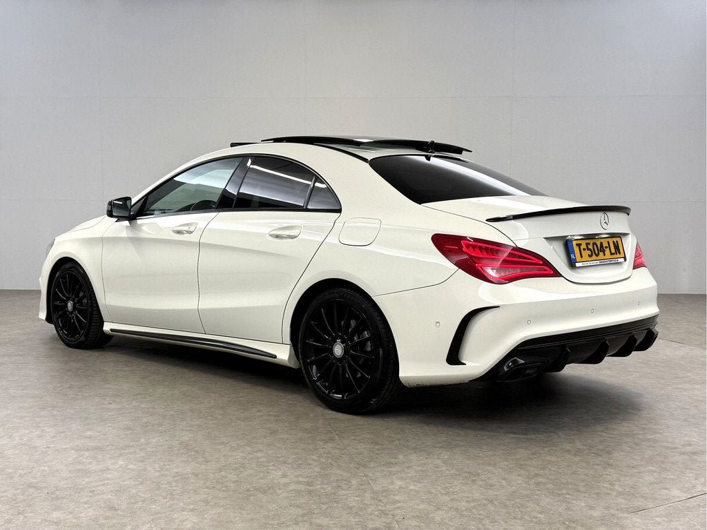 Mercedes-Benz CLA-Klasse 180 AMG Prestige | Pano | Memory |, Gebruikt, Euro 6, 4 cilinders, 715 kg