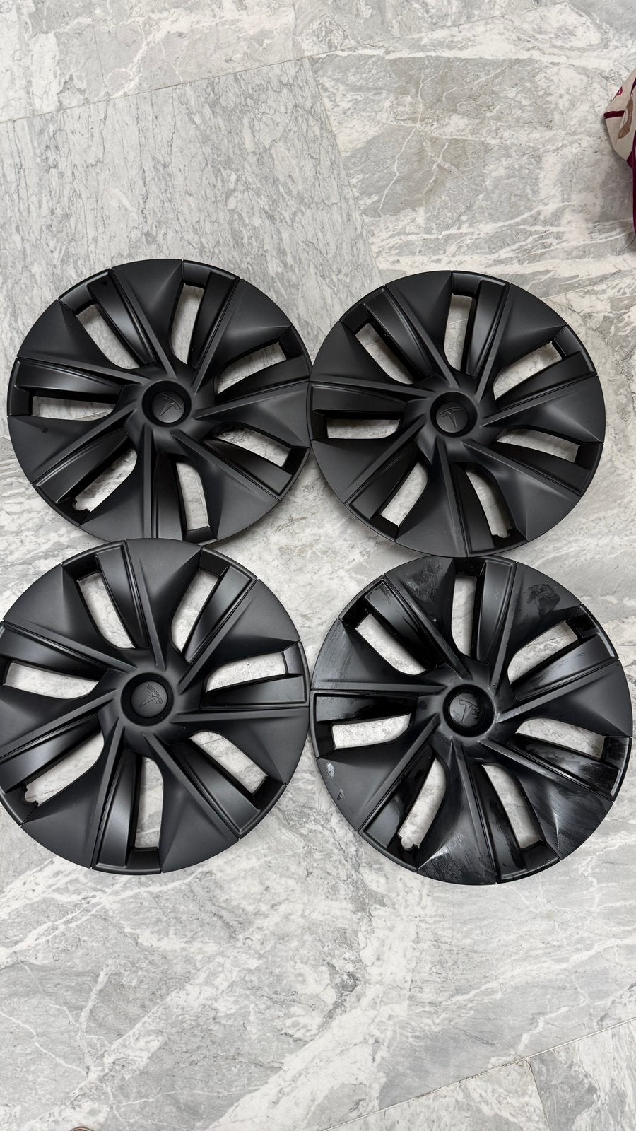 Tesla Y 19 inch wieldoppen, Auto diversen, Ophalen, Zo goed als nieuw