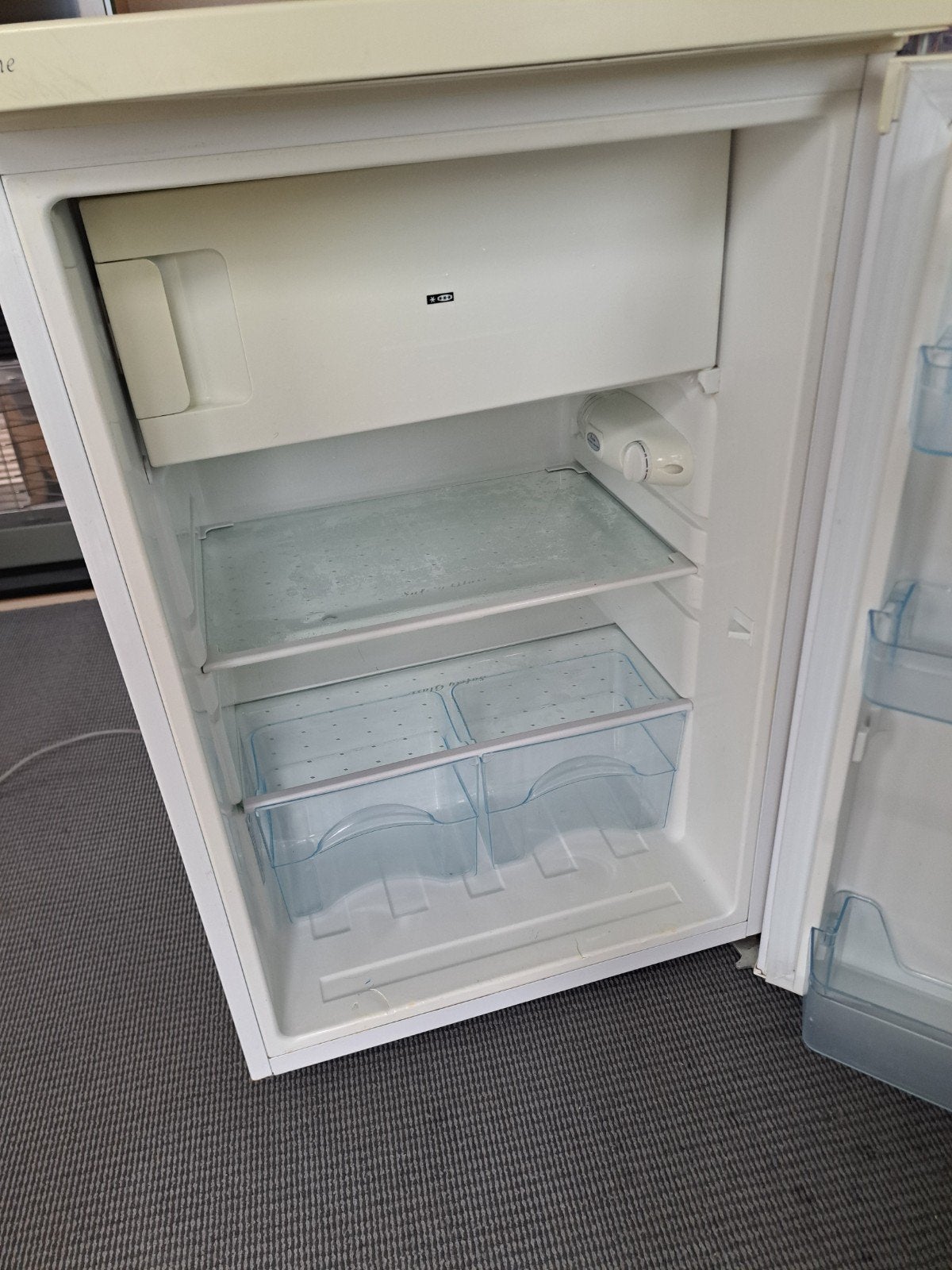 Proline Koelkast met vriesvak - Compact en functioneel, Witgoed en Apparatuur, Koelkasten en IJskasten, 85 tot 120 cm, Gebruikt