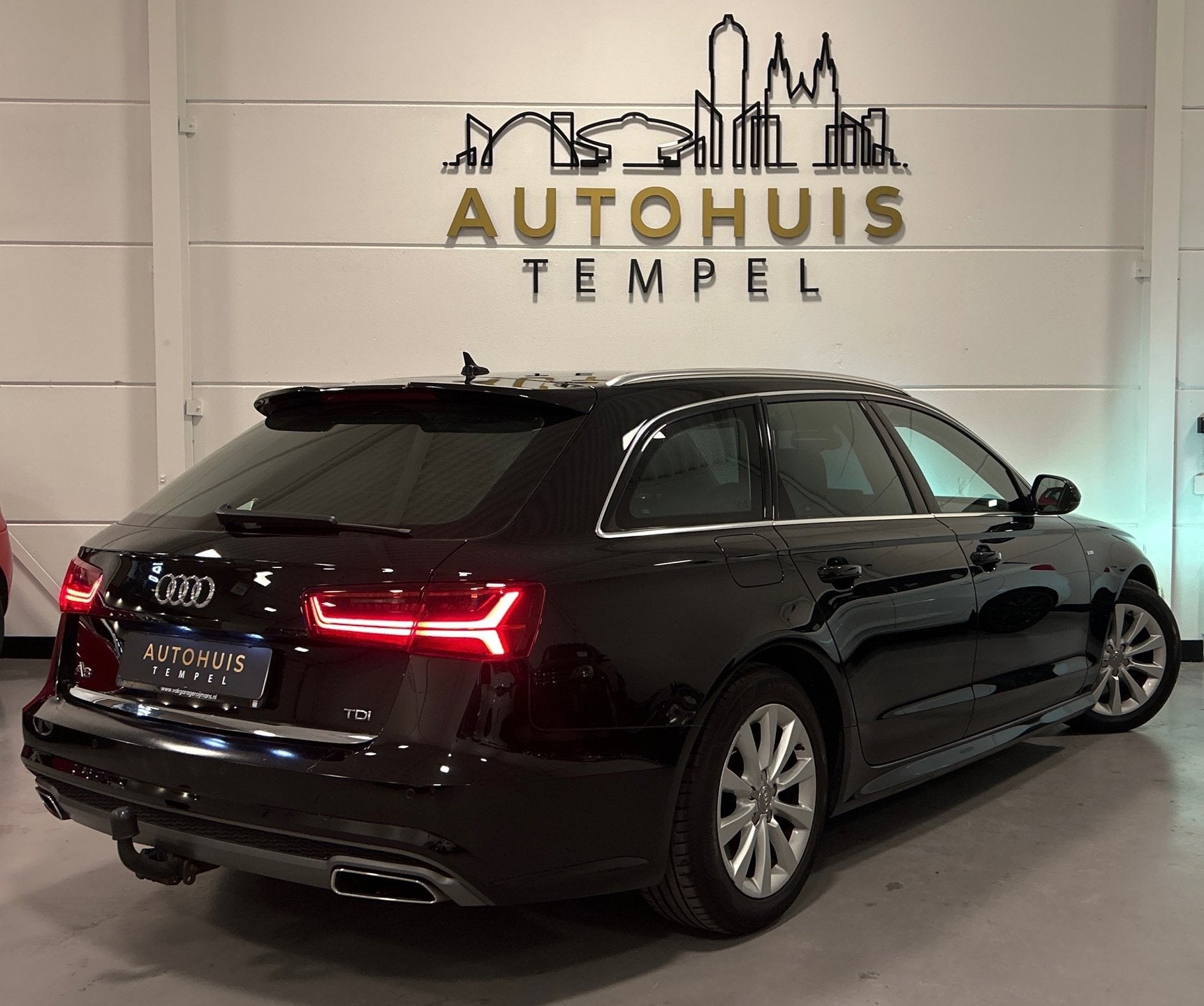 Audi A6 Avant 3.0 TDI Automaat Xenon Trekhaak Stoelverwarmin, Auto's, Audi, Stof, Gebruikt, 197 €/maand, 2000 kg