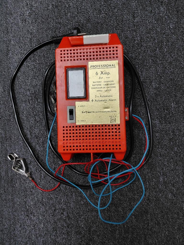 Acculader 6 en 12 volt, Ophalen of Verzenden, Gebruikt