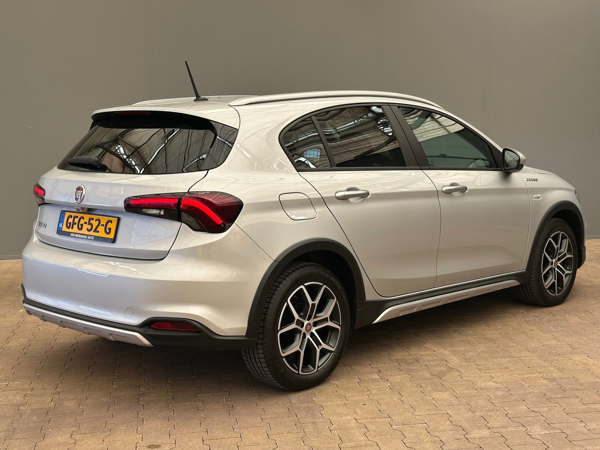 Fiat Tipo 1.0 Cross, Auto's, Fiat, 12 maanden, 101 pk, Gebruikt, 4 stoelen