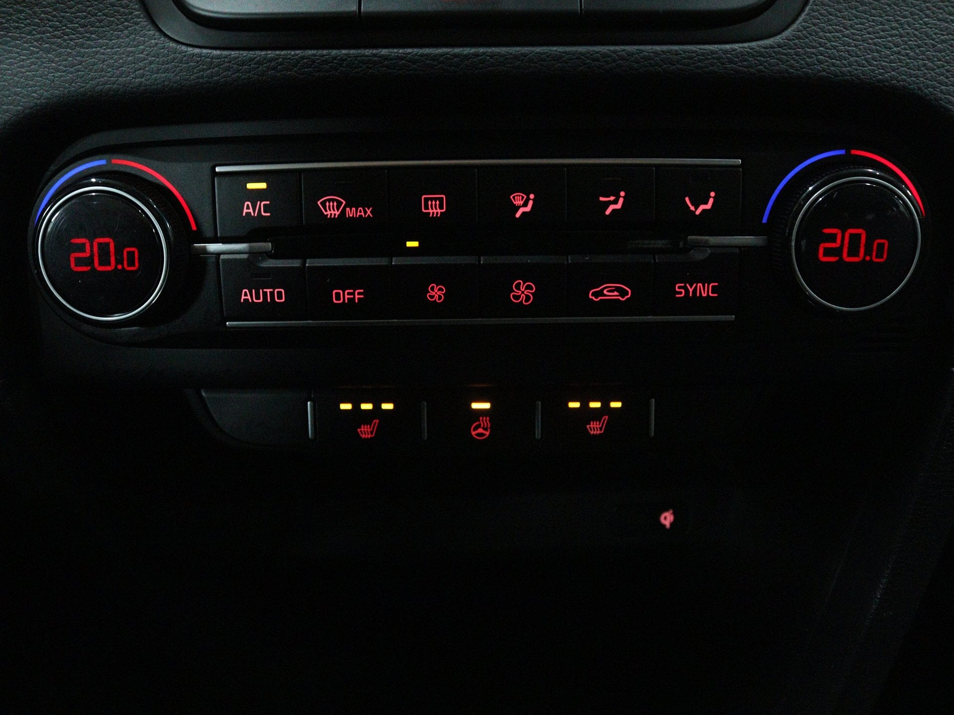 Foto 18 van Kia Ceed Sportswagon 1.0 T-GDi DynamicPlusLine | Stuur-/Stoe