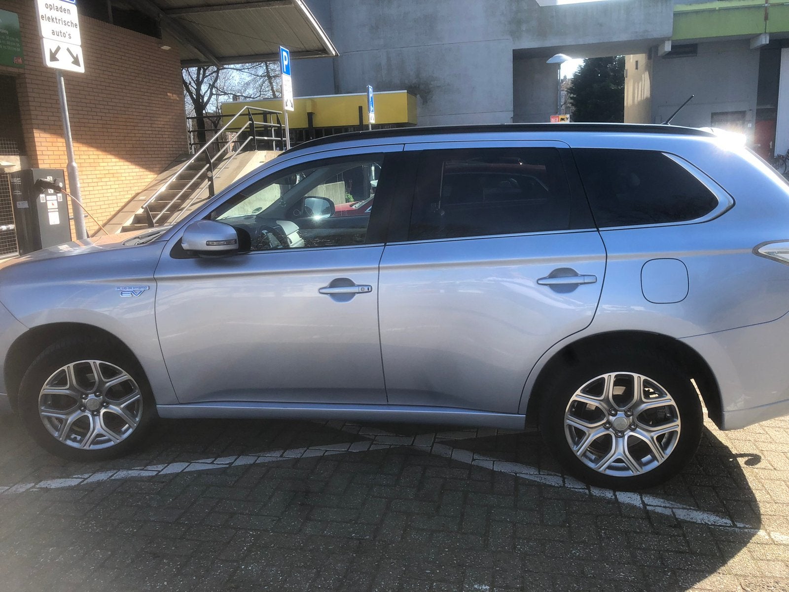 Mitsubishi Outlander 2.0 Dohc Mivec Phev 203pk 4WD CVT 5P, Auto's, 1998 cc, Outlander, 4 cilinders, Blauw