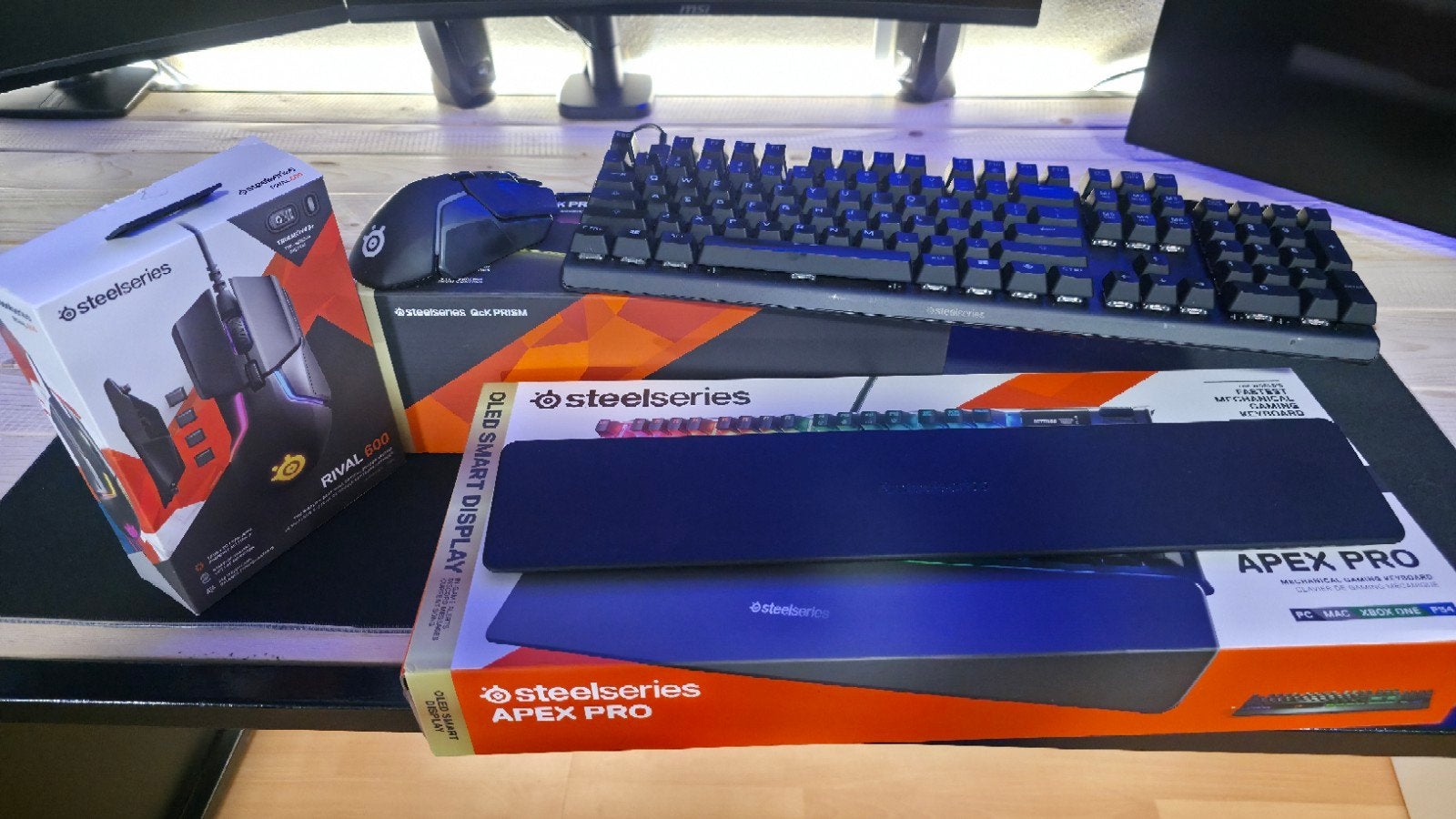 Steelseries Gaming Set: Muis, Toetsenbord & Muismat RGB, Gebruikt, Ophalen of Verzenden, Steelseries, Bedraad