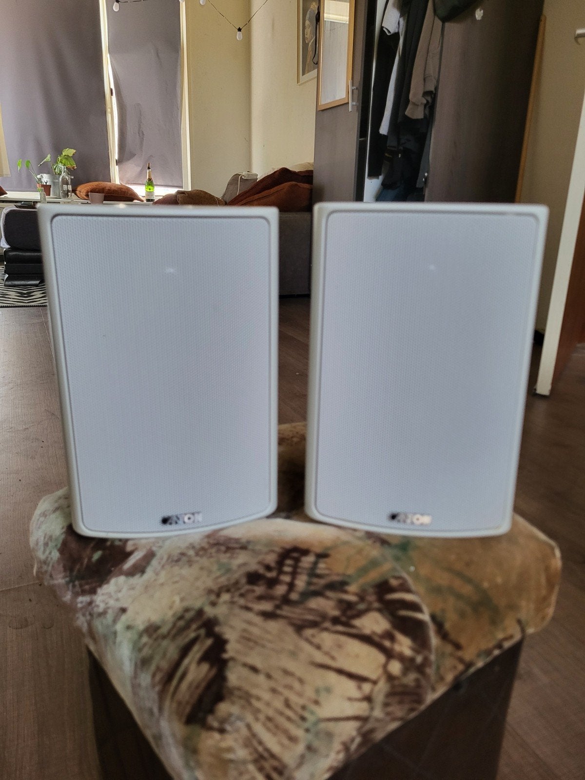 Canton Plus XL-outdoor speakers - Made in Germany, Stofbestendig, Zo goed als nieuw, 60 tot 120 watt, Boekenplank luidspreker