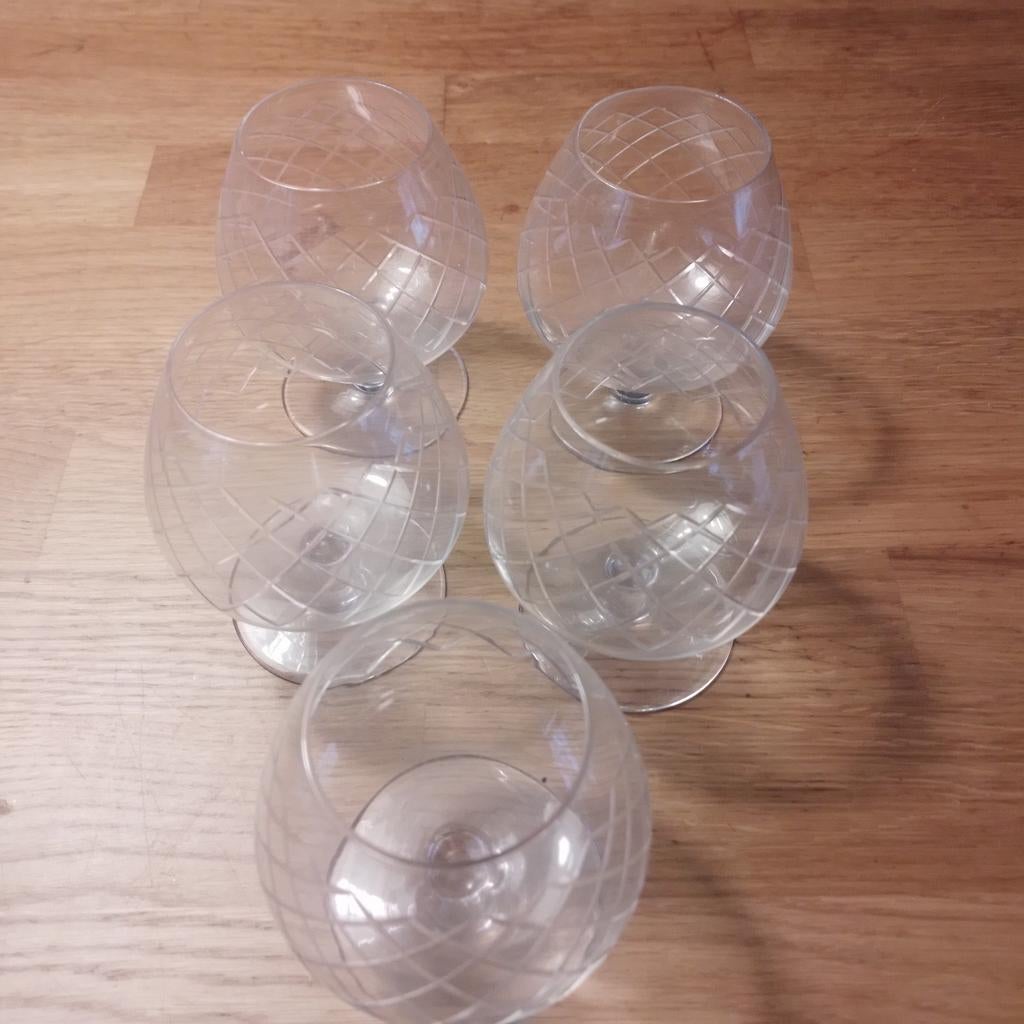 5 cognac glazen met relief, Antiek en Kunst, Antiek | Glas en Kristal, Ophalen of Verzenden