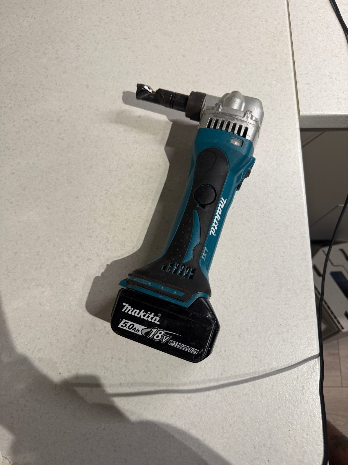 Makita knabbelschaar, Ophalen of Verzenden, Gebruikt