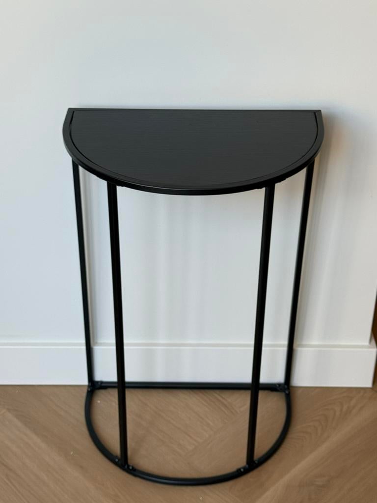 Leuk hal / bijzet tafeltje, Ophalen, 50 tot 100 cm, Rond, Zo goed als nieuw