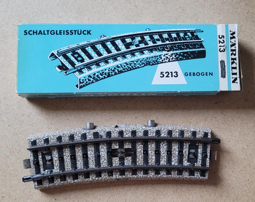 Marklin 5213 schakelrails  5 stuks, Wisselstroom, Rails, Ophalen of Verzenden, Zo goed als nieuw