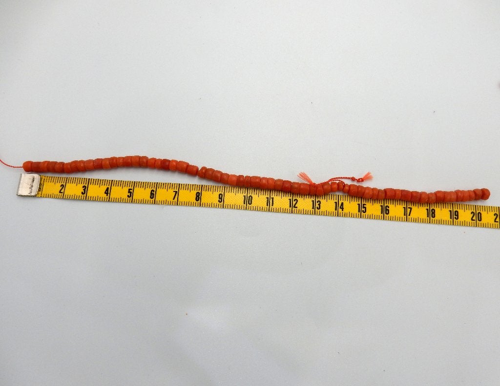Antieke bloedkoralen 5mm., Ophalen of Verzenden, Overige materialen, Armband, Met edelsteen
