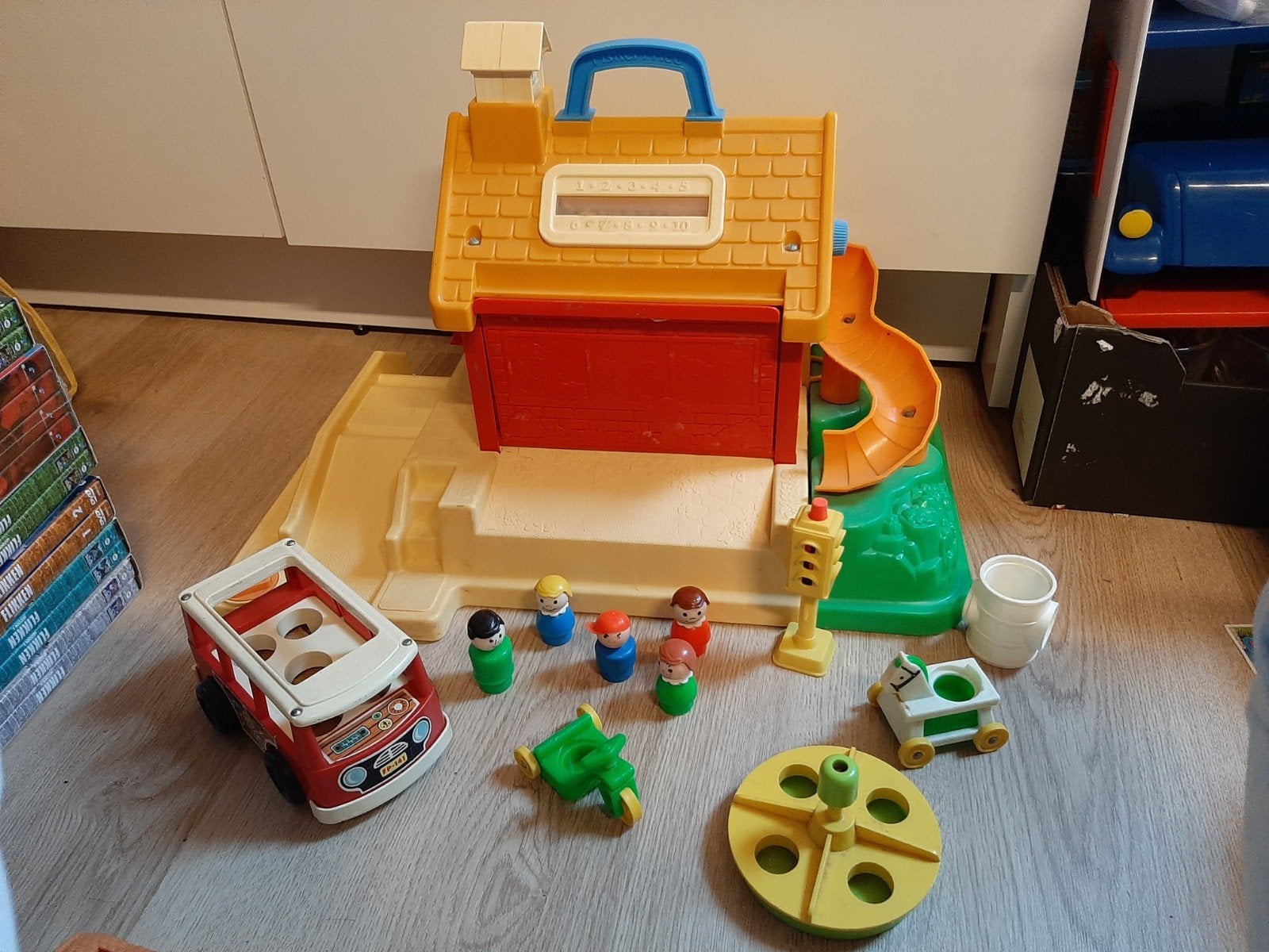 Fisher price school met speeltuin, Ophalen of Verzenden, Speelset