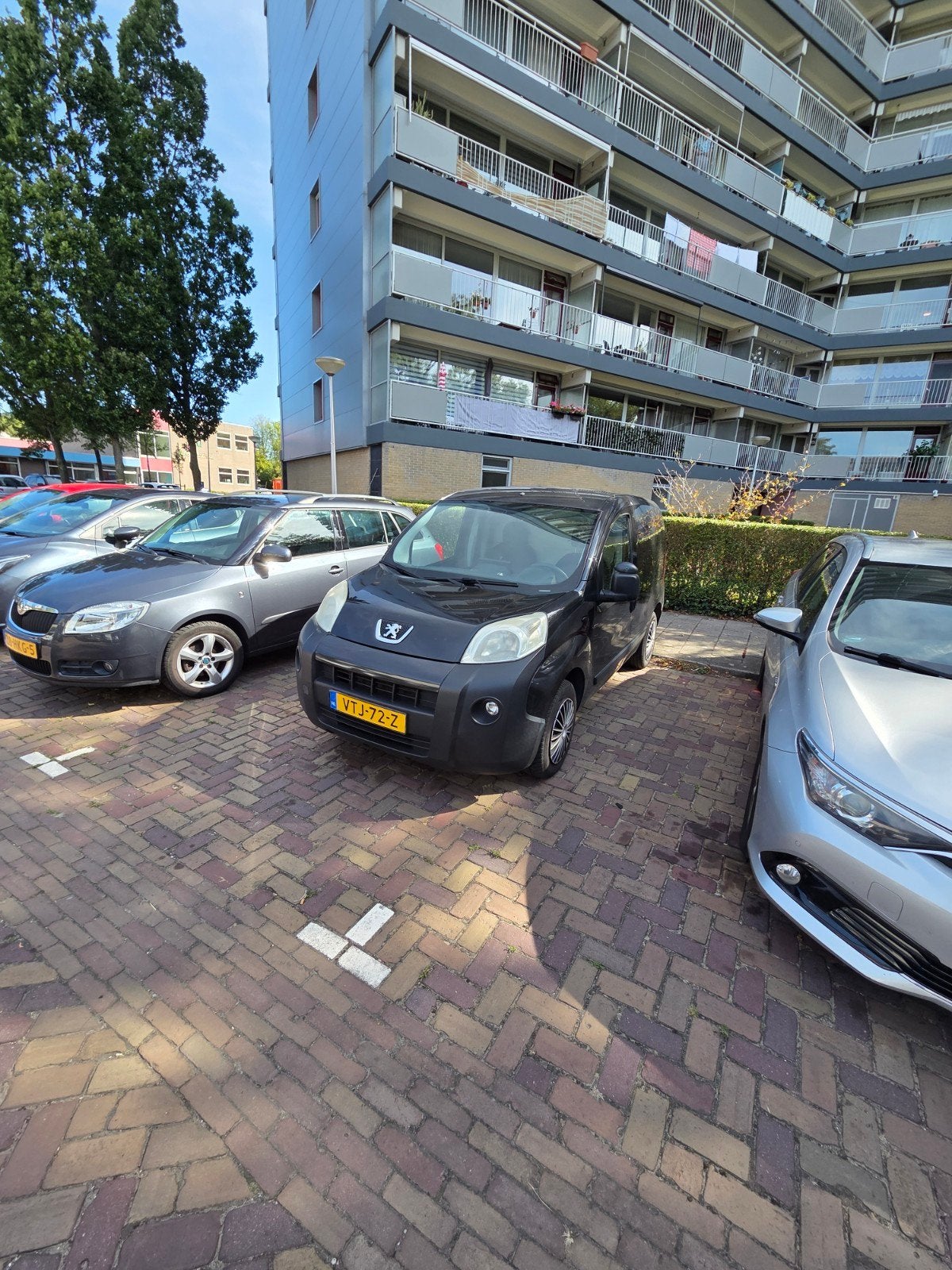 Peugeot 2009 Zwart, 1360 cc, 400 kg, Zwart, 14 km/l