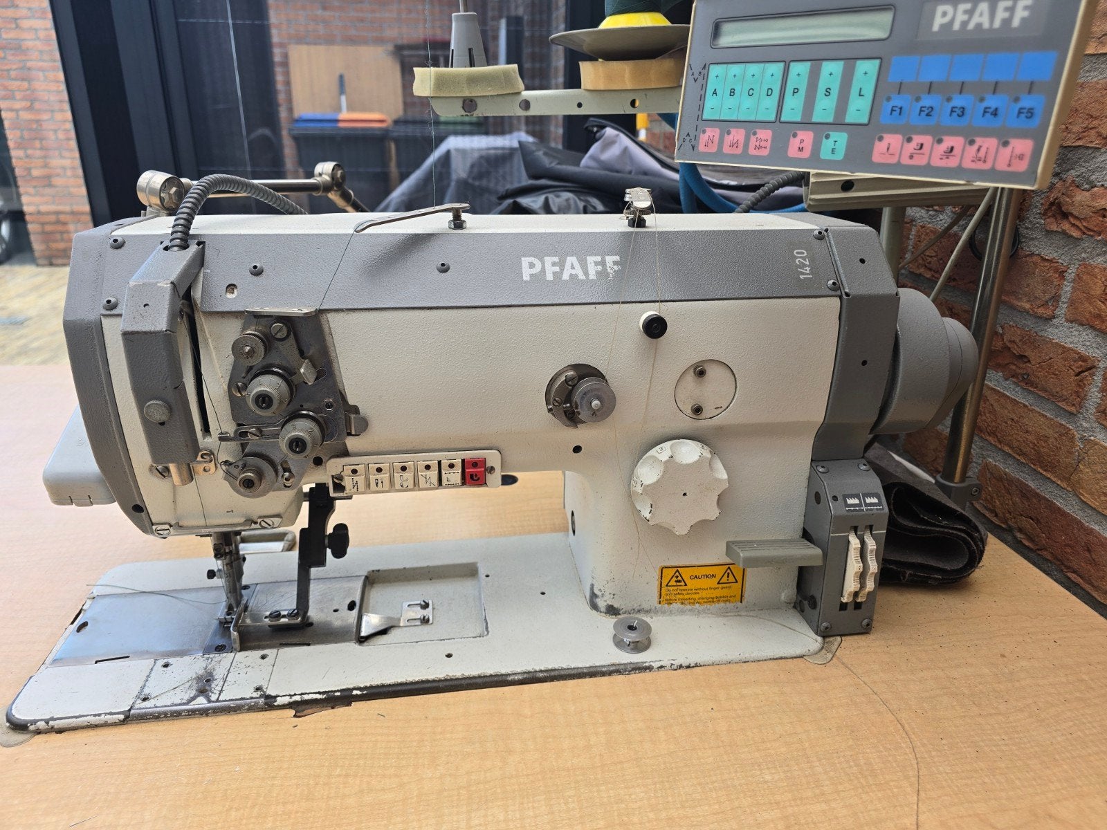 pfaff 1420 industriele naaimachine, Ophalen, Gebruikt, Naaimachine, Pfaff