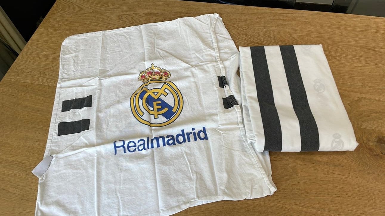 Dekbedovertrek Real Madrid 1 persoons  gebruikt, Ophalen of Verzenden, Zo goed als nieuw, Eenpersoons, Dekbedovertrek