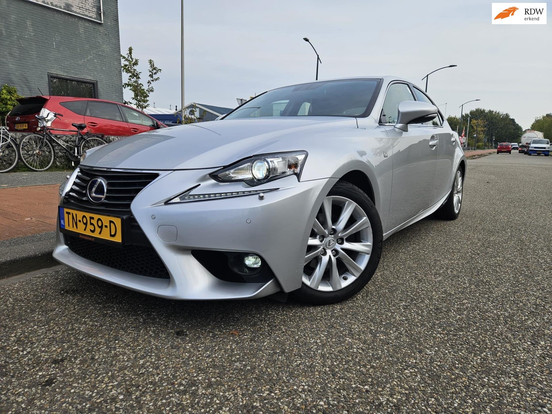 Lexus IS 300h F SPORT Line GARANTIE, Automaat, Achterwielaandrijving, Gebruikt, 181 pk