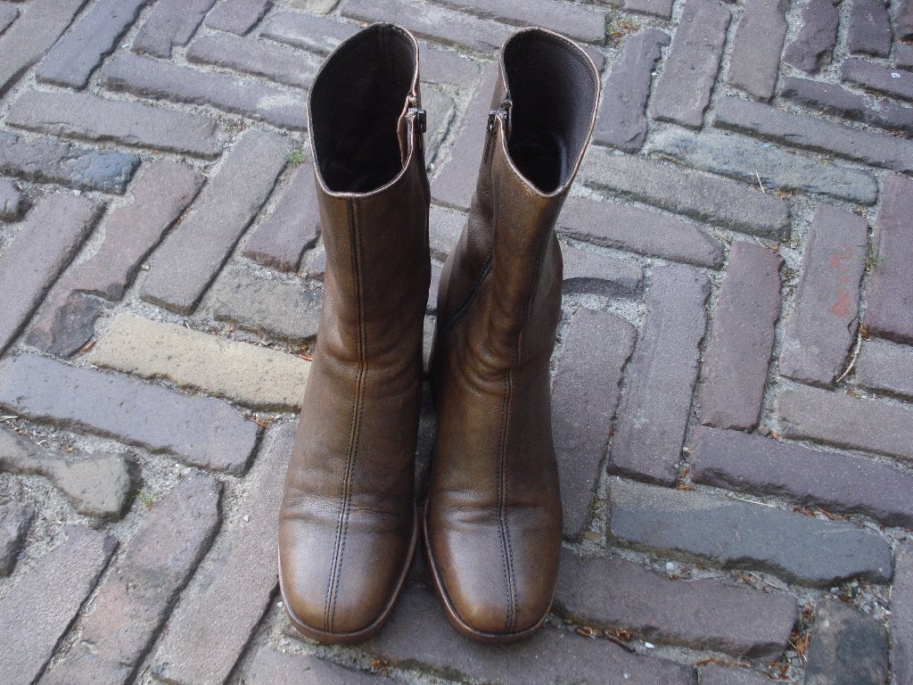 GRATIS VERZENDEN BRUINE VINTAGE DRESSING BLOKHAKLAARZEN 38, Hoge laarzen, Verzenden, Zo goed als nieuw, Vintage Dressing